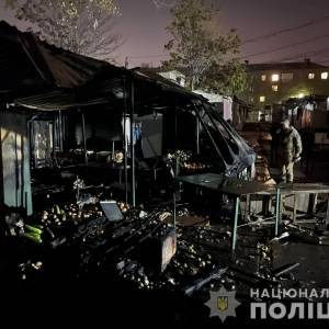 Пожар на Крытом рынке: запорожская полиция открыла уголовное производство. Фото