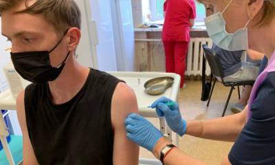 Житель Карелии судится с работодателем, который заставляет сделать прививку от ковида