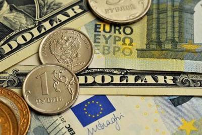 Доллар и евро в очередной раз обновили минимальные годовые значения по отношению к рублю