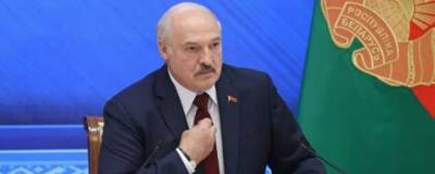 Лукашенко заявил, что не намерен заставлять граждан носить маски и прививаться от ковида