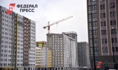 В Хабаровске упал строительный кран: есть погибшие