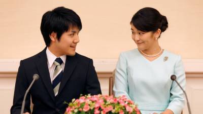 Японская принцесса потеряла статус из-за замужества с простолюдином