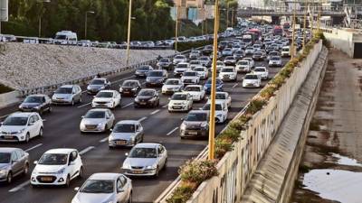 В Израиле на дорогах остается все больше старых машины: в чем причина