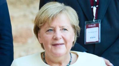 Меркель останется в кресле канцлера ФРГ по просьбе президента