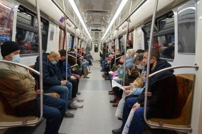 В петербургском общественном транспорте усилится контроль соблюдения масочного режима