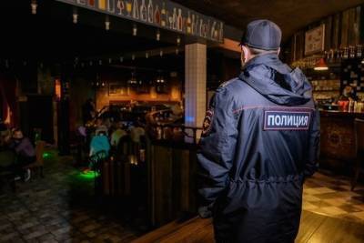 В двух барах Волгограда вывили нарушения антиковидных мер