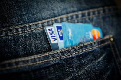 Экономисты назвали признаки хороших кредитных карт