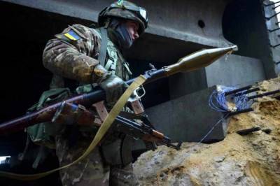 Украинские боевики захватили поселок Старомарьевка