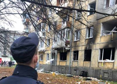 При взрыве газа в пятиэтажке в Балтийске пострадал человек и выбило около 100 стекол