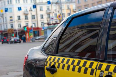 Новосибирский таксист попал под суд за применение "Жгучего перчика" к пассажиру
