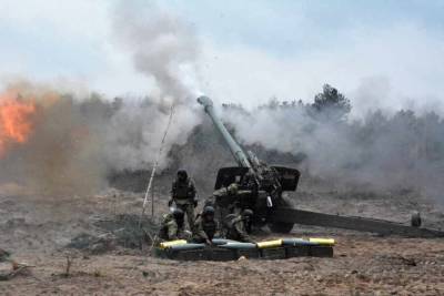 Киевские боевики открыли артиллерийский огонь по поселкам на линии разграничения в ДНР