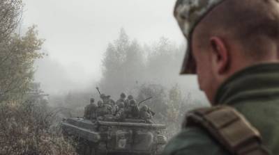 Боец ВСУ погиб под обстрелом на Донбассе, еще один ранен