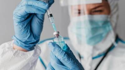 Власти Молдовы одобрили начало вакцинации подростков