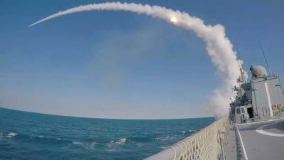 Новейший российский фрегат отбил атаку крылатой ракеты