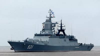 Корвет «Сообразительный» контратаковал условного противника в Балтийском море