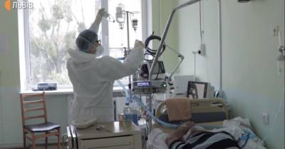 "Лежат в коридорах": областная больница во Львове на 100% заполнена больными COVID-19 (видео)