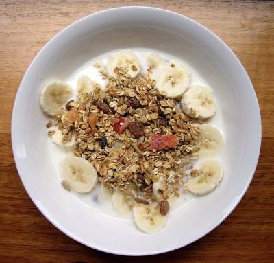 Врачи назвали популярный завтрак, повышающий уровень холестерина