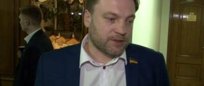 Монастырский рассказал, как в Украине подделывают COVID-сертификаты