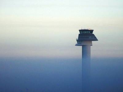 В аэропорту Южно-Сахалинска из-за густого тумана задержали более 10 рейсов