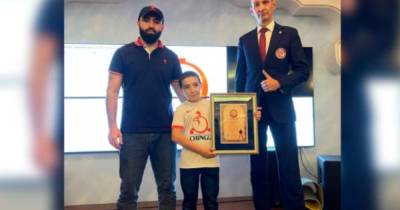 Школьник из России побил мировой рекорд 1980 года по отжиманиям