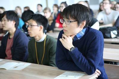 Япония ограничит доступ иностранных студентов к своим технологиям