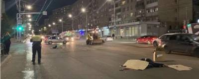 В Саратове на переходе водитель насмерть сбил двоих пешеходов и скрылся