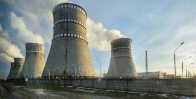 «Отключаем энергоблоки и реакторы». Эксперт сообщил о коллапсе на...