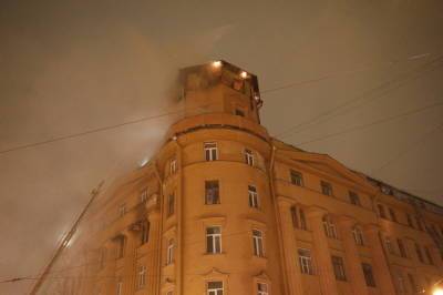 Из квартиры в доме Чубакова после пожара пропали часы и скульптуры