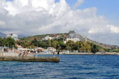 Туристы начали массово отказываться от отдыха в отелях Крыма из-за QR-кодов