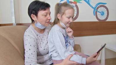 Зрители ТВЦ помогли собрать средства на лечение Маши Калмыковой