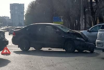 На севере Ульяновска столкнулись несколько автомобилей
