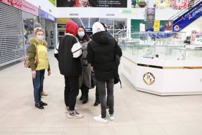 В Рязани проверяют соблюдение запрета посещения торговых центров подростками