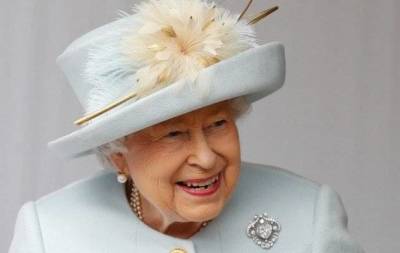 Здоровье подводит: королева Елизавета II пропустит еще одно официальное мероприятие по совету врачей