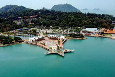 Малайзия откроет курорт Лангкави для вакцинированных туристов