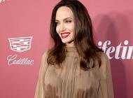 Анджелина Джоли впервые прокомментировала слухи о своем романе с The Weeknd