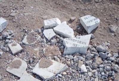 Власти Астрахани начали проверку после ремонта дороги фрагментами надгробий