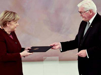 Полномочия Ангелы Меркель официально завершены