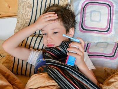 Медики научили россиян отличать ковид от гриппа и простуды уже по первым симптомам