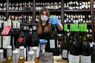 В Госдуме предложили закрыть алкомаркеты в нерабочие дни по всей стране
