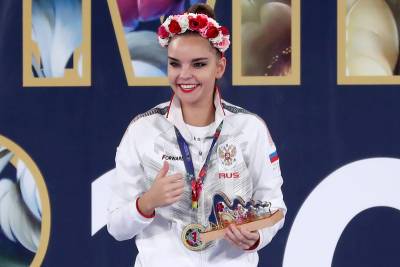 Дина Аверина - Алина Горносько - Арин Аверина - Дина Аверина стала 14-кратной чемпионкой мира - tvc.ru