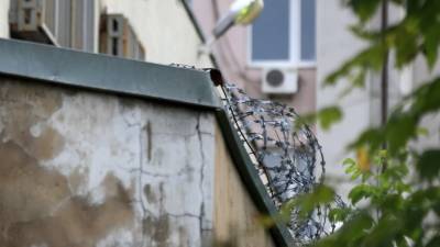 ФСИН заявила об объявлении в розыск сбежавшего из-под стражи из психбольницы Астрахани