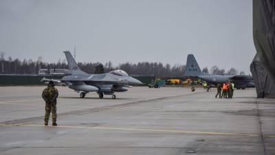 В Прибалтике открылась новая авиабаза НАТО