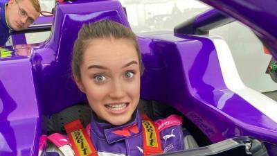 Ирина Сидоркова протестирует машину Международной Формулы 3