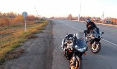 В Тюмени мотоциклисты пока не закрывают мотосезон несмотря на морозы и снег