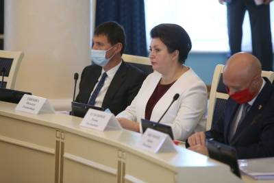 Депутаты облдумы переизбрали Наталью Епихину уполномоченным по правам человека
