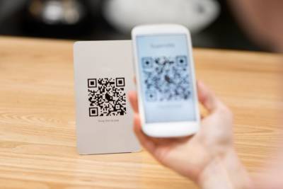 Петербуржцам объяснили порядок проверки QR-кодов