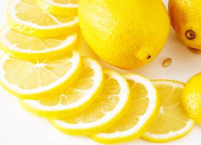 Лимон в косметических целях: для чего и какая польза