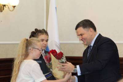 Герои и труженики Ленобласти получили награды от Перминова и Присяжнюка