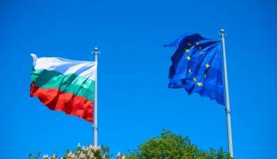 Болгария вслед за Мальтой запретила въезд даже вакцинированным украинцам