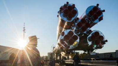 К старту на МКС допущена украшенная хохломой ракета «Союз»